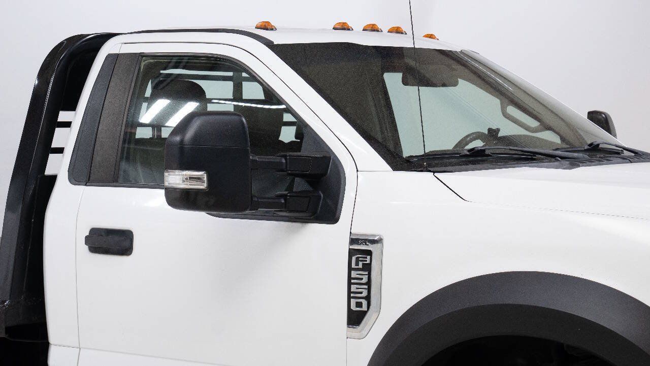 Used 2018 Ford F550 4x4 Regular Cab Super Duty image 13