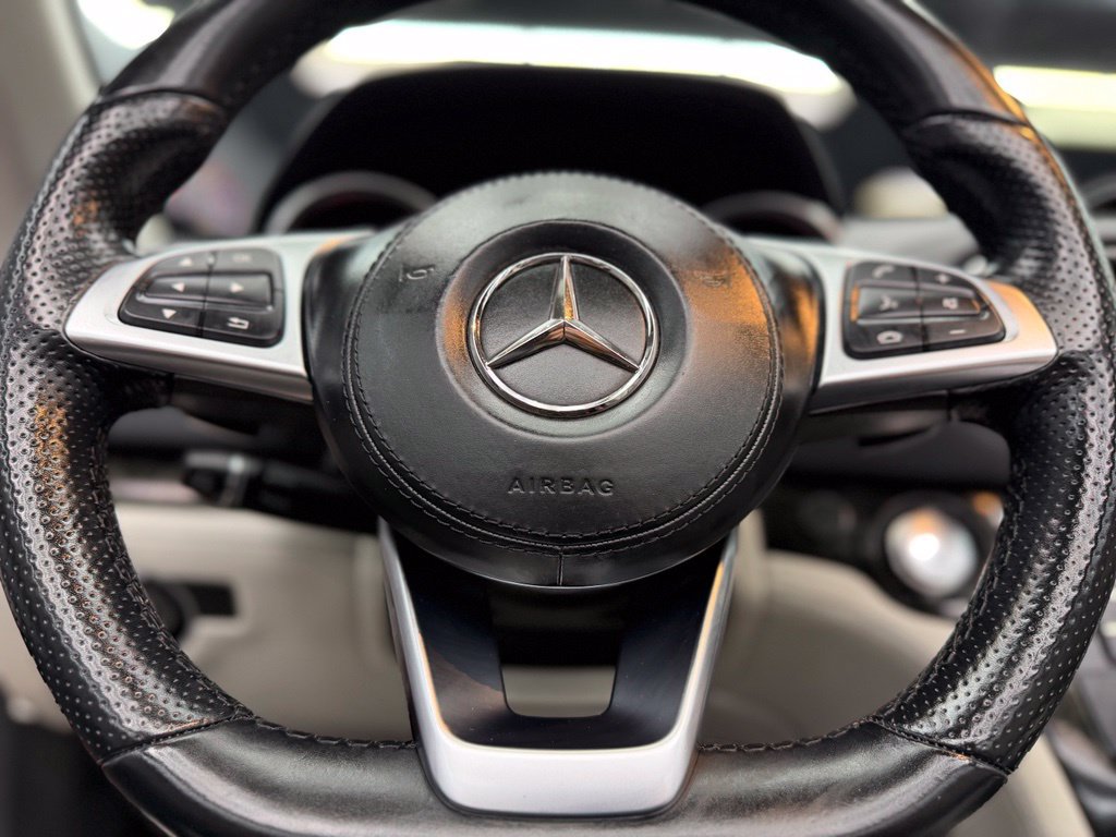 Used 2017 Mercedes-Benz SL 550 w/ Driver Assistance Package image 22