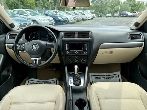 Used 2013 Volkswagen Jetta TDI FWD image 25