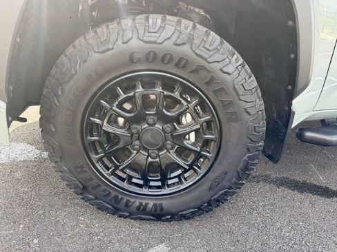 Used 2026 Toyota Tundra SR5 w/ SR5 Premium Package AWD/4WD image 9