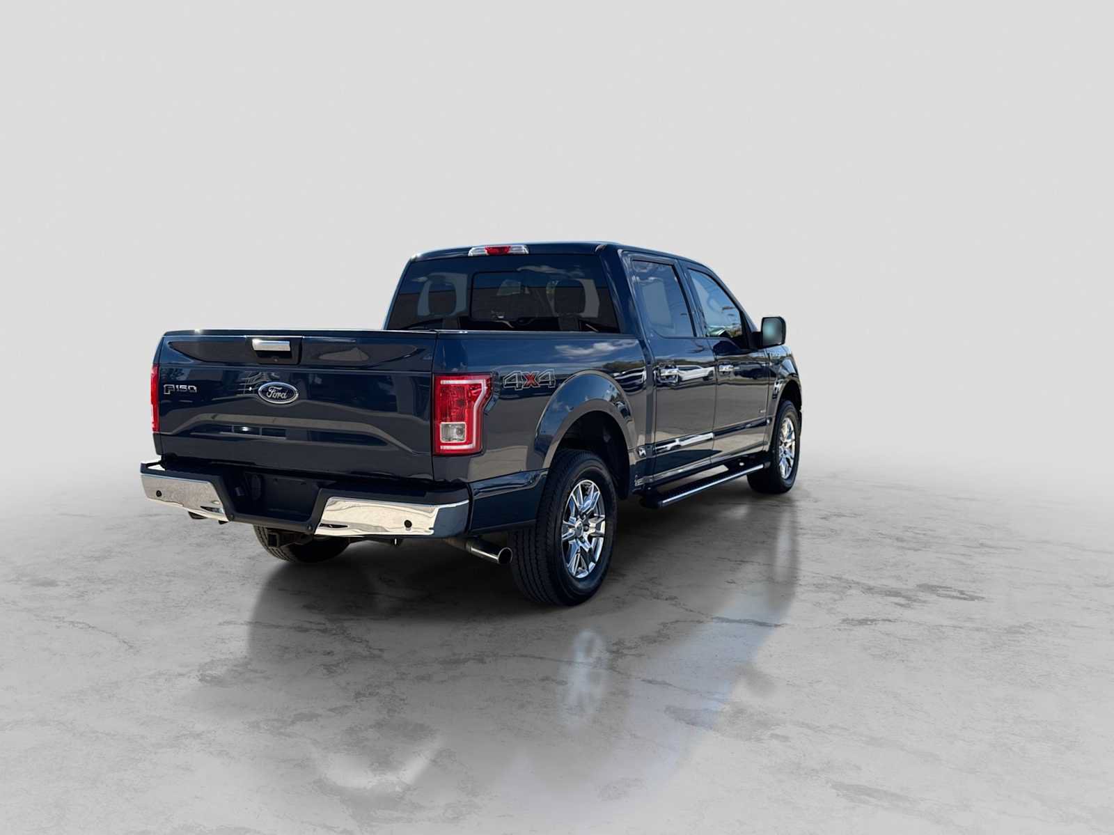 Used 2015 Ford F150 XLT w/ Equipment Group 302A Luxury AWD/4WD image 6
