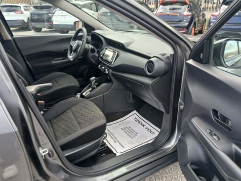 Used 2021 Nissan Kicks S FWD image 9