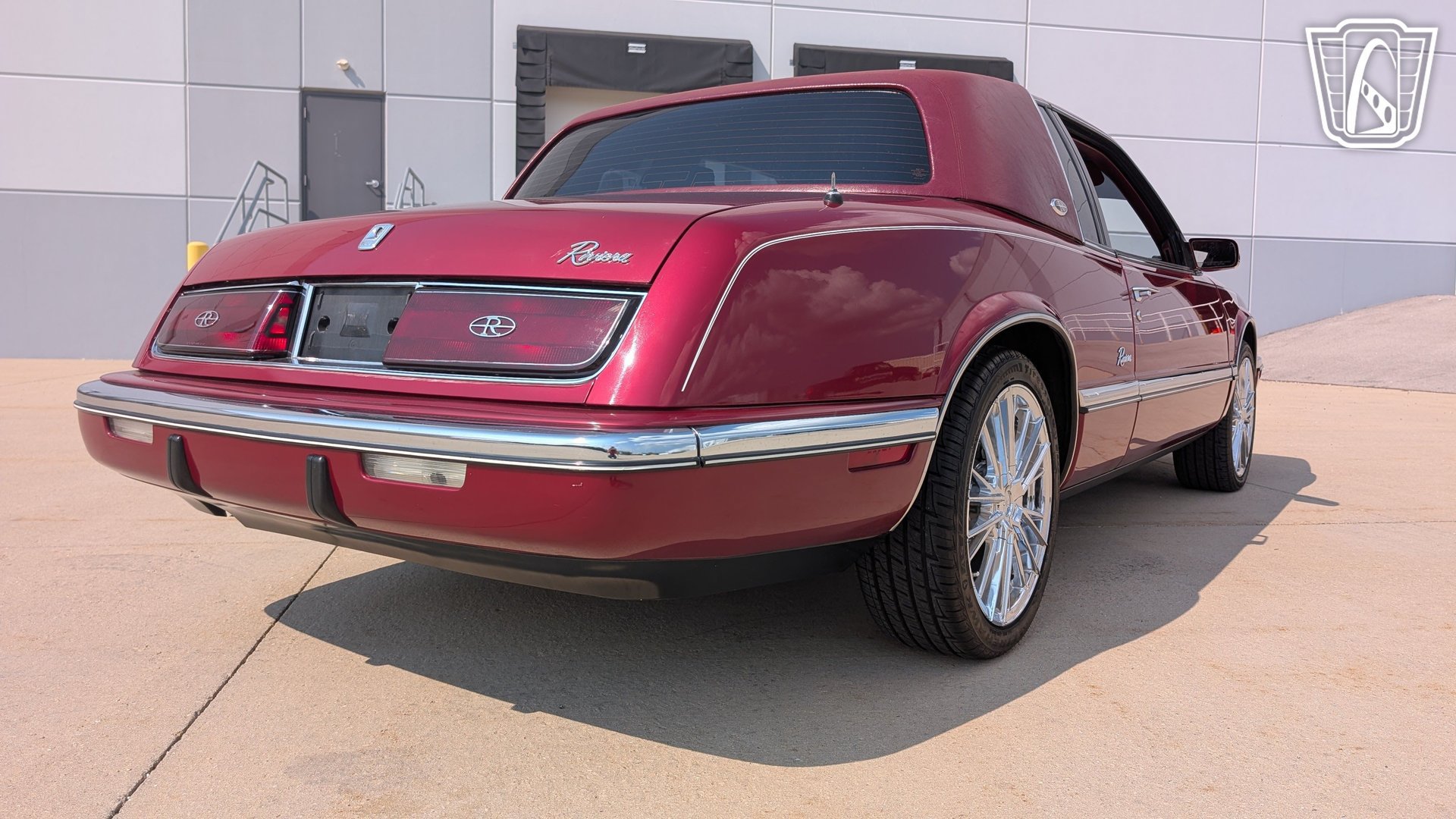 Used 1990 Buick Riviera Coupe FWD image 16