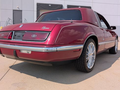 Used 1990 Buick Riviera Coupe FWD image 16