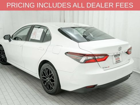 Used 2023 Toyota Camry LE FWD image 3