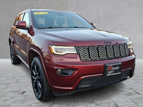 Used 2020 Jeep Grand Cherokee Altitude image 2