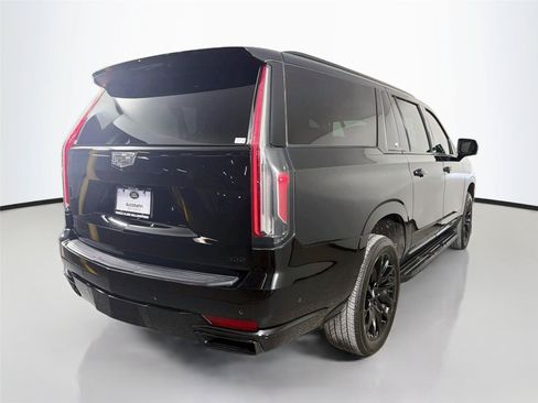 Used 2024 Cadillac Escalade ESV Sport Platinum w/ LPO, ONYX Package AWD/4WD image 5