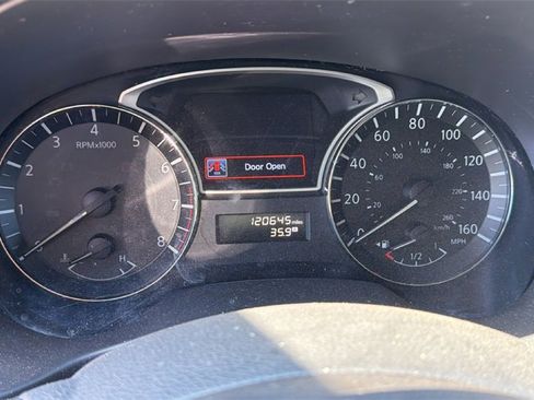 Used 2013 Nissan Pathfinder SL image 16