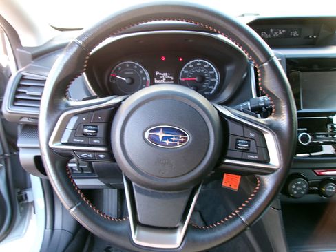 Used 2018 Subaru Crosstrek 2.0i Premium w/ Moonroof Package AWD/4WD image 18