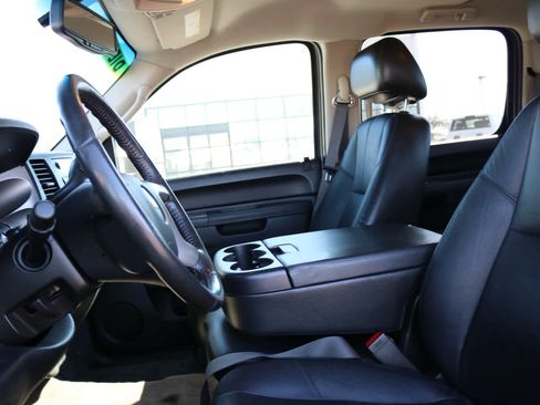 Used 2014 Chevrolet Silverado 3500 LT w/ Interior Plus Package image 30