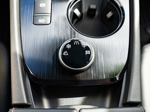 New 2026 Nissan Rogue SV image 19