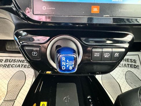 Used 2021 Toyota Prius Prime Limited FWD image 17