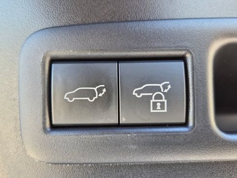 Used 2025 Lexus UX 300h AWD w/ Accessory Package (Z1) image 33