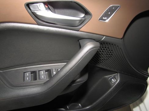 Used 2021 Acura TLX image 12