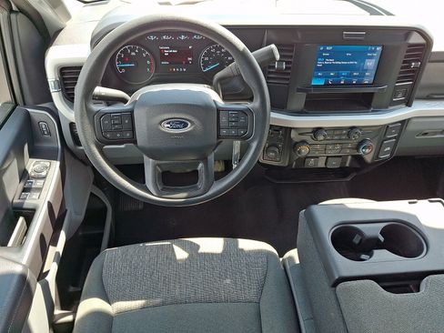 Used 2025 Ford F250 XLT w/ Snow Plow Prep Package AWD/4WD image 11