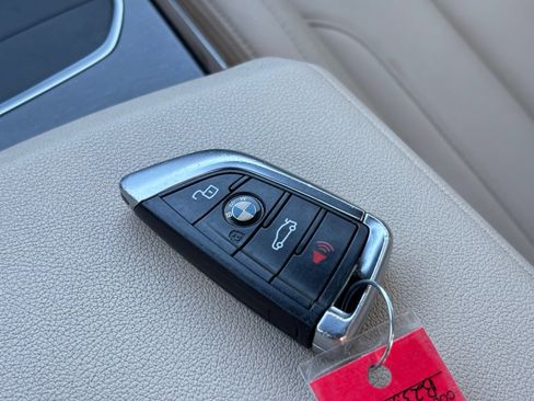 Used 2020 BMW 330i Sedan w/ Convenience Package RWD image 27