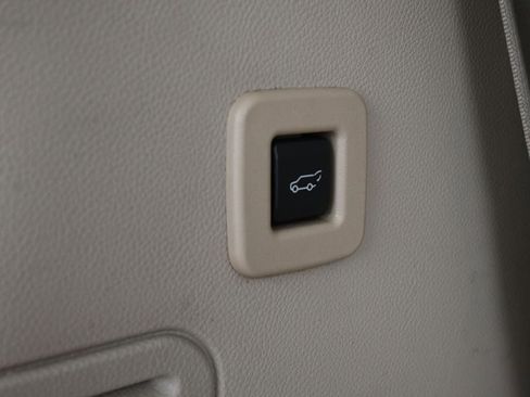 Used 2016 Lincoln Navigator Select image 44