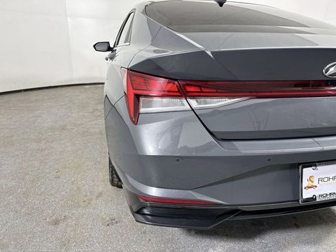 Used 2023 Hyundai Elantra Limited image 31