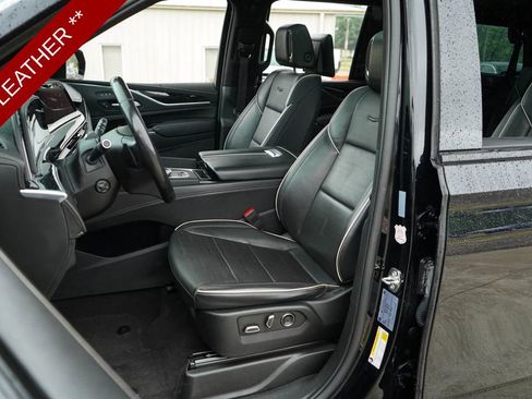 Used 2023 Cadillac Escalade Sport AWD/4WD image 7