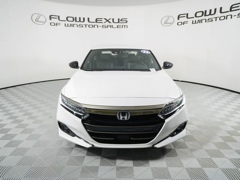 Used 2022 Honda Accord Sport image 2