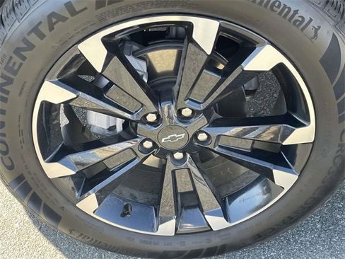 Used 2025 Chevrolet Equinox RS w/ Safety and Technology Package image 5