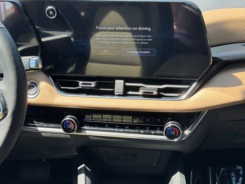 New 2025 Chevrolet Equinox ACTIV w/ Convenience Package III image 20