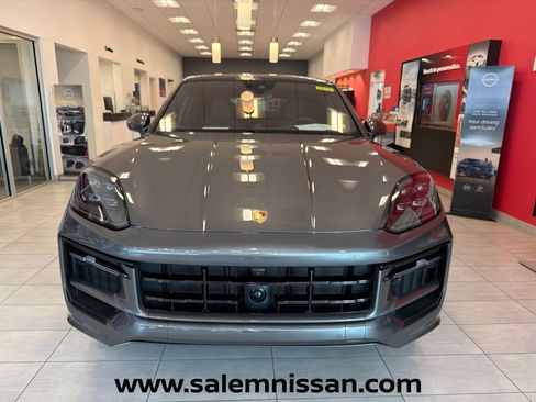 Used 2026 Porsche Cayenne GTS AWD/4WD image 7