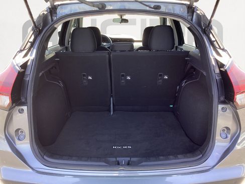 Used 2022 Nissan Kicks SV image 16