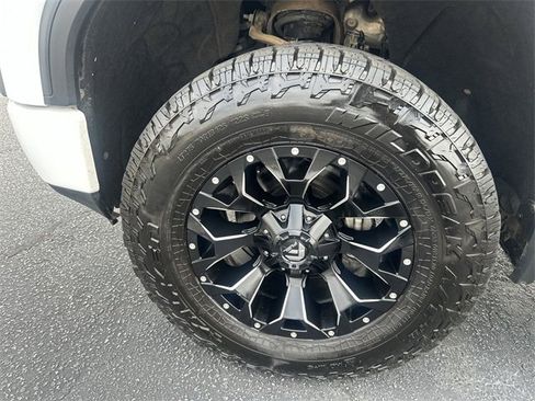 Used 2020 GMC Sierra 1500 AT4 w/ Off-Road Performance Package image 19