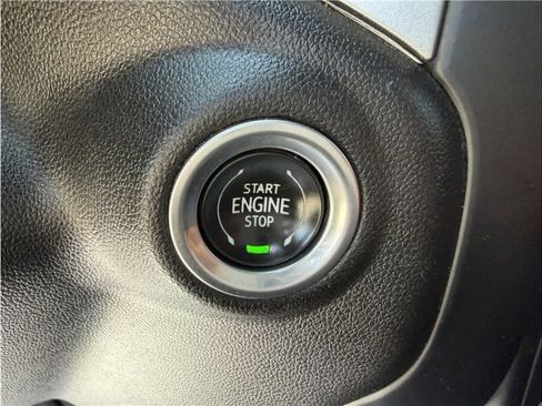 Used 2021 Chevrolet Silverado 1500 LT RWD image 39