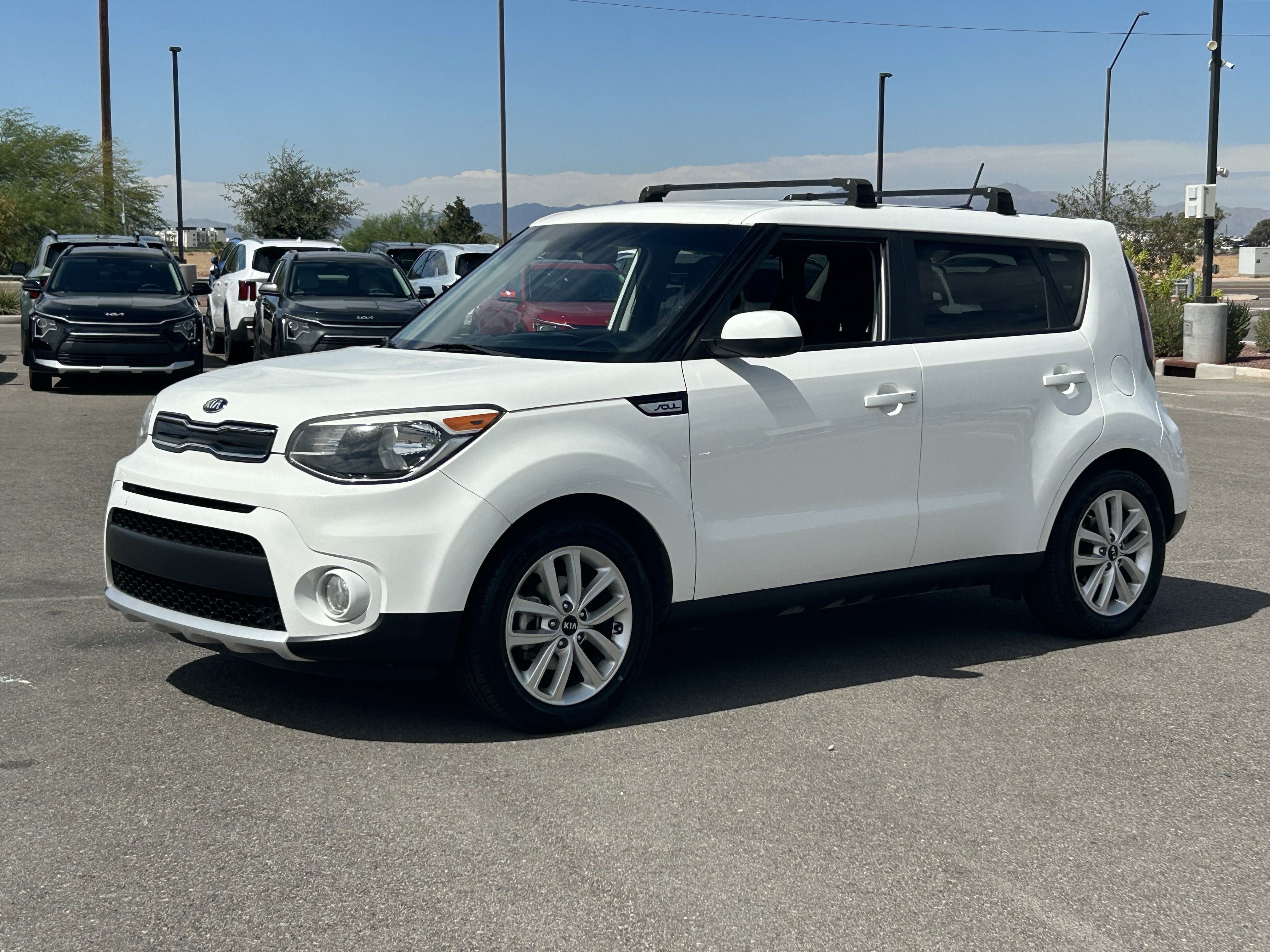 Used 2018 Kia Soul + FWD image 33