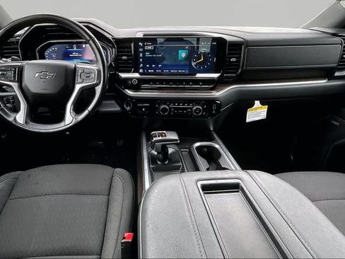 Used 2022 Chevrolet Silverado 1500 LT Trail Boss w/ Convenience Package II AWD/4WD image 15