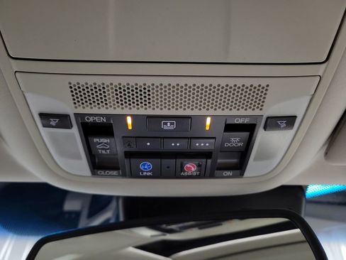 Used 2019 Acura RLX Sport Hybrid w/ Advance Pkg image 21