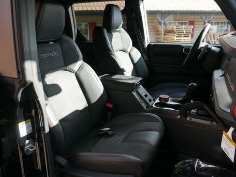 New 2025 Ford Bronco Raptor w/ Interior Carbon Fiber Pack AWD/4WD image 31