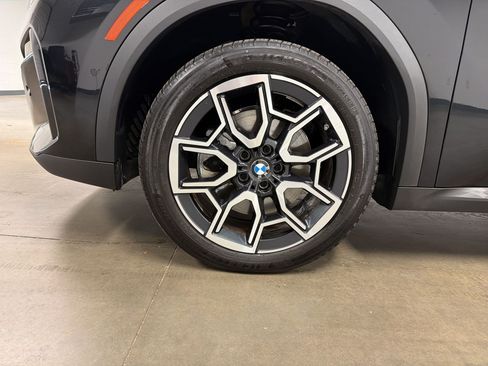 Used 2025 BMW X2 xDrive28i AWD/4WD image 13