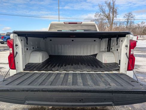 Used 2019 Chevrolet Silverado 1500 Custom w/ Custom Value Package image 23