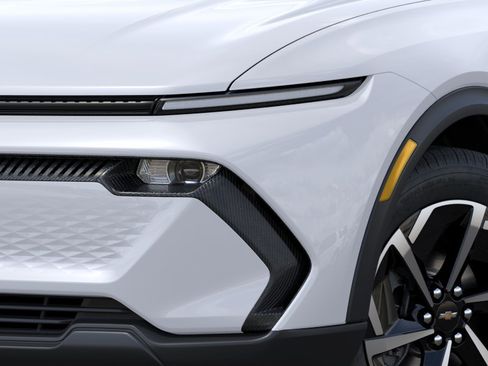 New 2026 Chevrolet Equinox EV LT FWD image 34