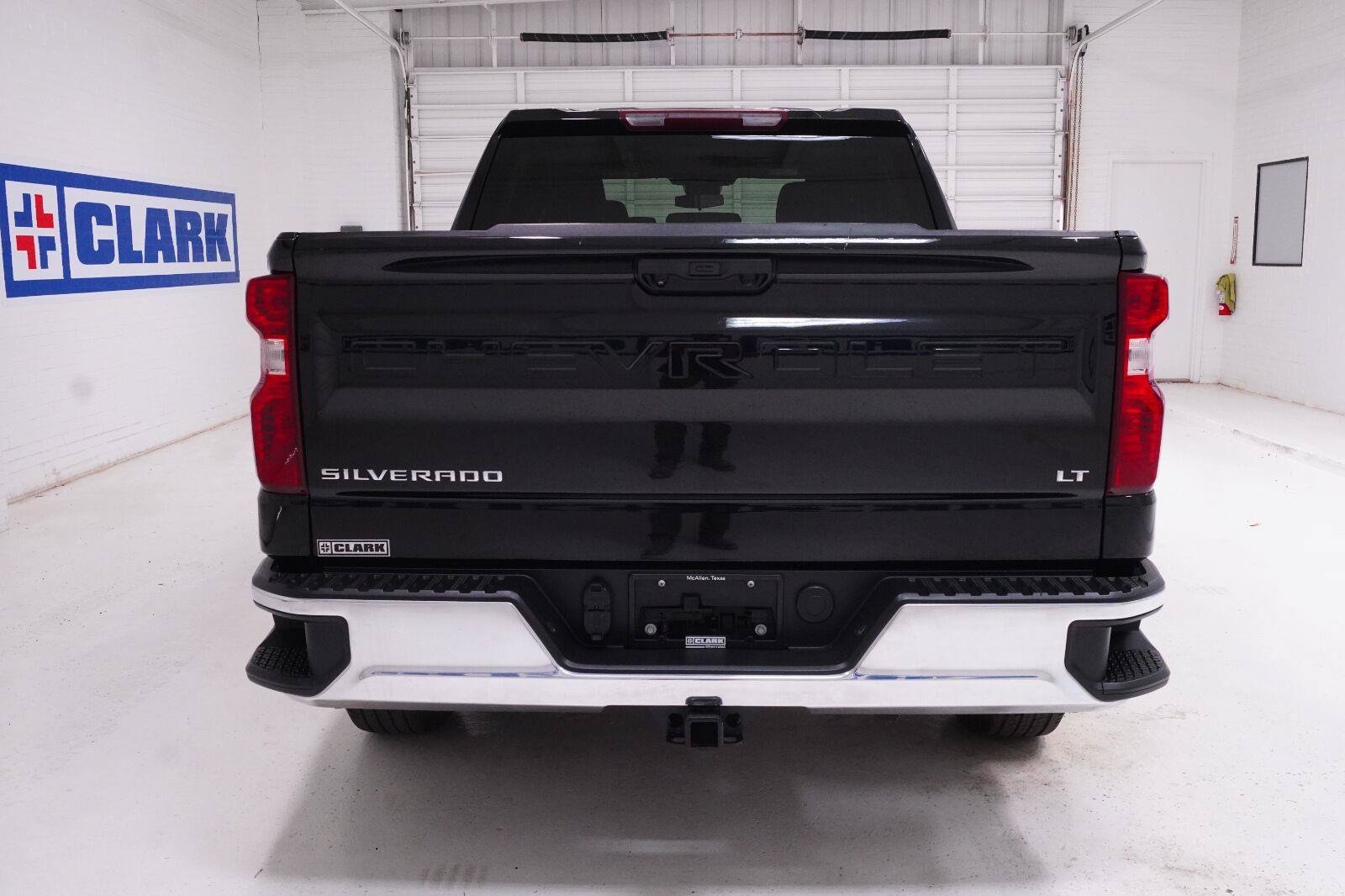Used 2025 Chevrolet Silverado 1500 LT RWD image 28