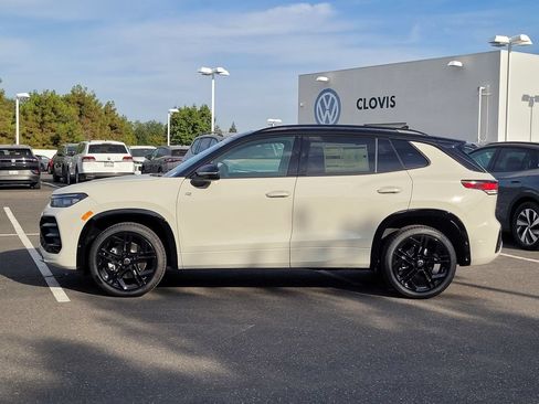 New 2026 Volkswagen Tiguan SE R-Line AWD/4WD image 8