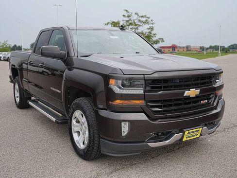 Used 2019 Chevrolet Silverado 1500 LT w/ All Star Edition AWD/4WD image 3
