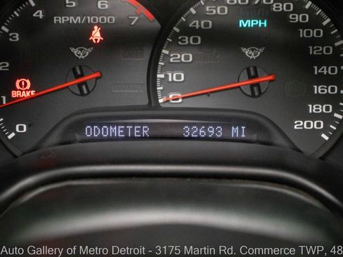 Used 2002 Chevrolet Corvette Convertible w/ Preferred Equipment Group2 RWD image 19