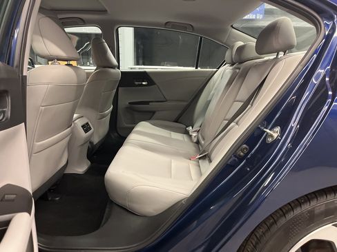 Used 2016 Honda Accord EX-L image 32
