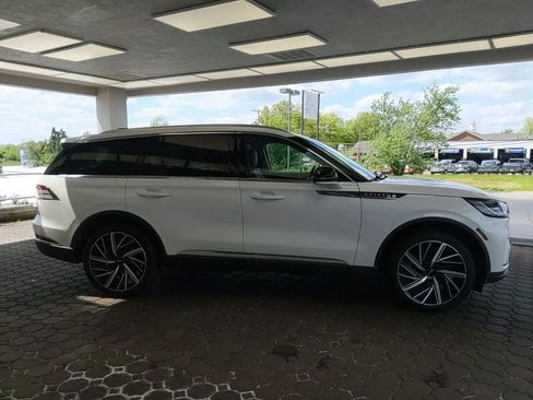 Certified 2025 Lincoln Aviator Reserve w/ Equipment Group 201A AWD/4WD image 4