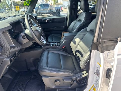 Used 2025 Ford Bronco Big Bend w/ Black Diamond Package AWD/4WD image 13