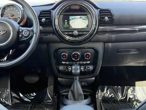 Used 2019 MINI Cooper Clubman ALL4 AWD/4WD image 14