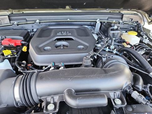 New 2026 Jeep Wrangler Unlimited Rubicon w/ Technology Group image 10