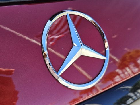 Used 2023 Mercedes-Benz GLC 300 GLC 300 image 19