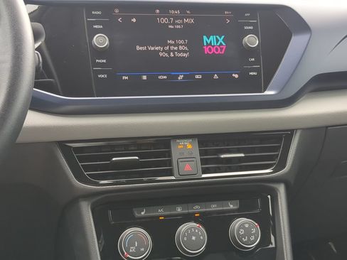 Certified 2023 Volkswagen Taos SE FWD image 20