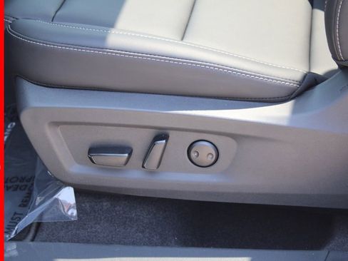 New 2025 Nissan Murano SL image 11