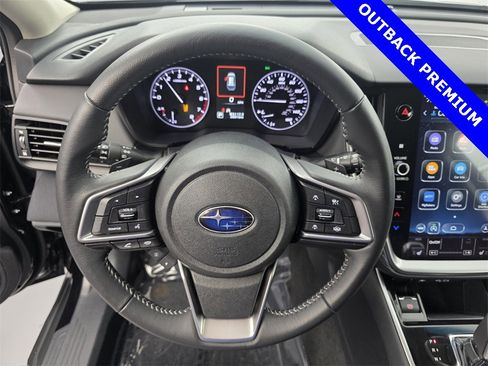 Used 2022 Subaru Outback Premium image 18